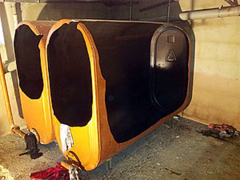 leere &Ouml;ltanks im Keller